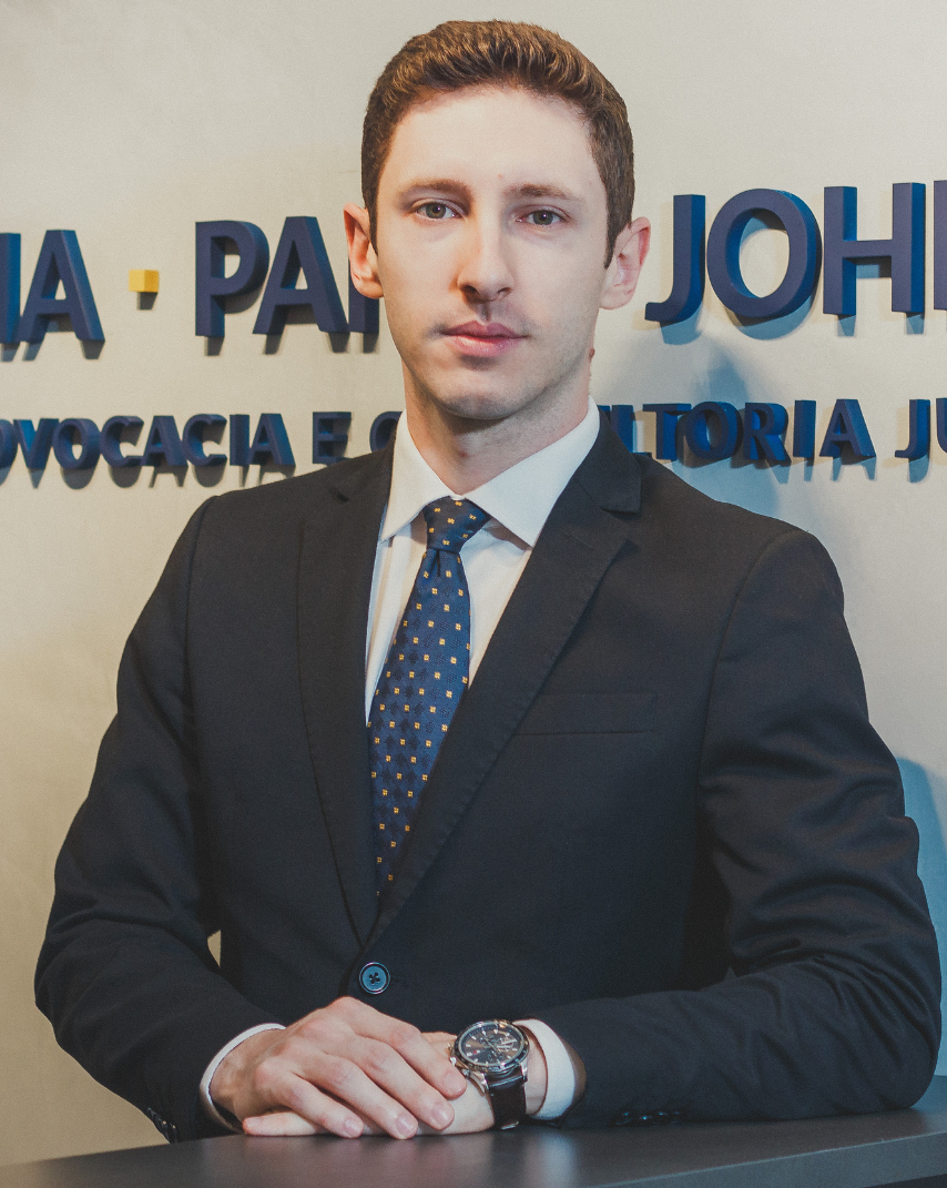 Nicolas Kroetz Castro OAB/PR 114.633